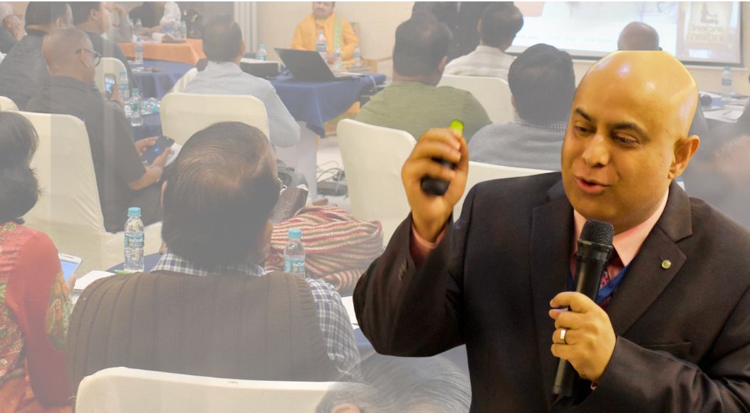 अच्छे नेतृत्व  समस्या का समाधान नहीं करते, बल्कि दूसरों को समाधान ढूंढना सिखाते हैं।